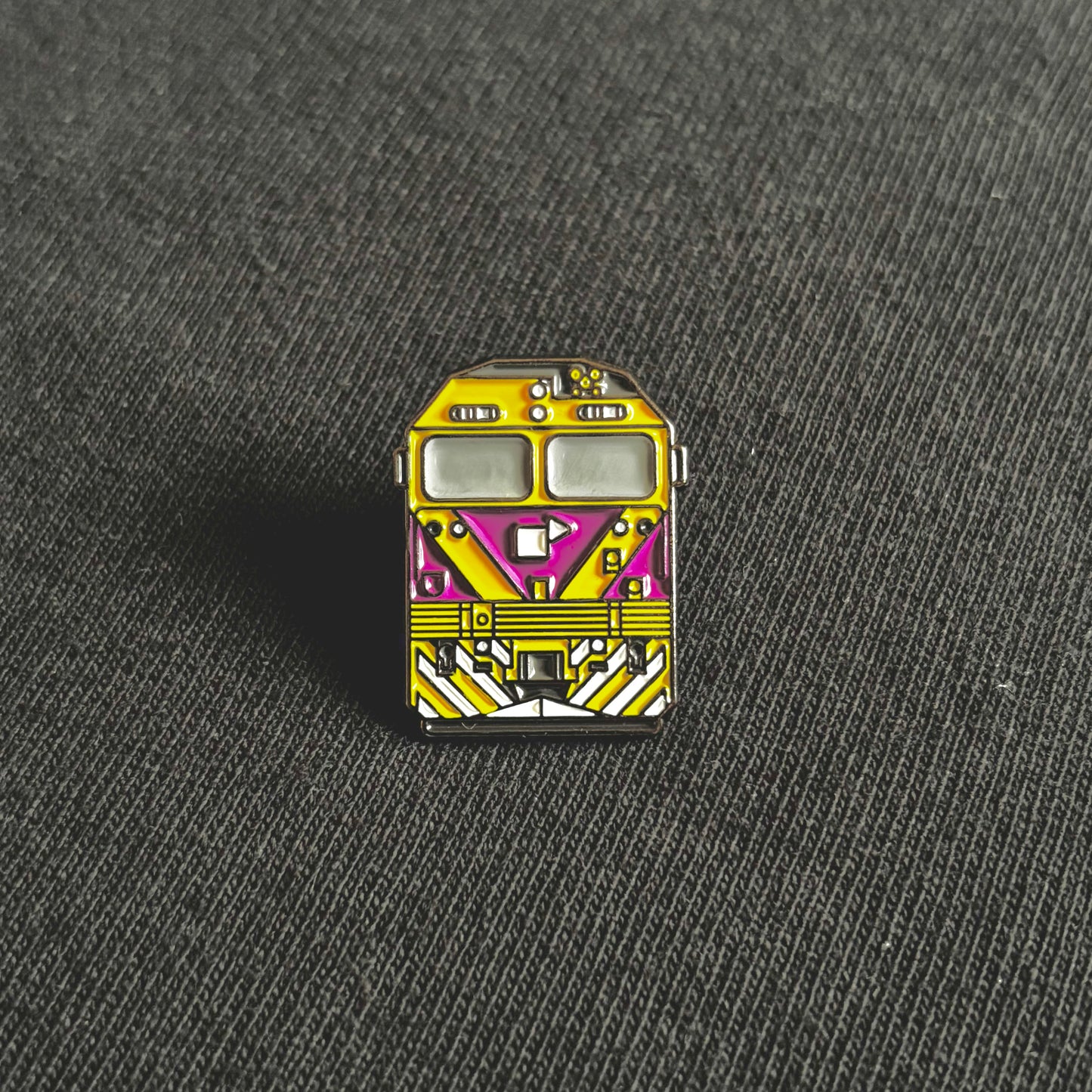 MEL VIC train pin (N Class loco)